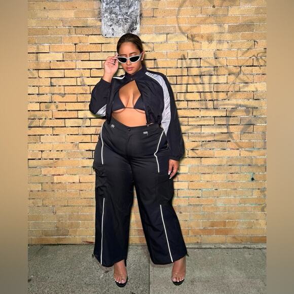 2/$25 SHEIN ICON Plus Crop Jacket & Cargo Pants Set 14 1X Windbreaker & Utility - Picture 3 of 4